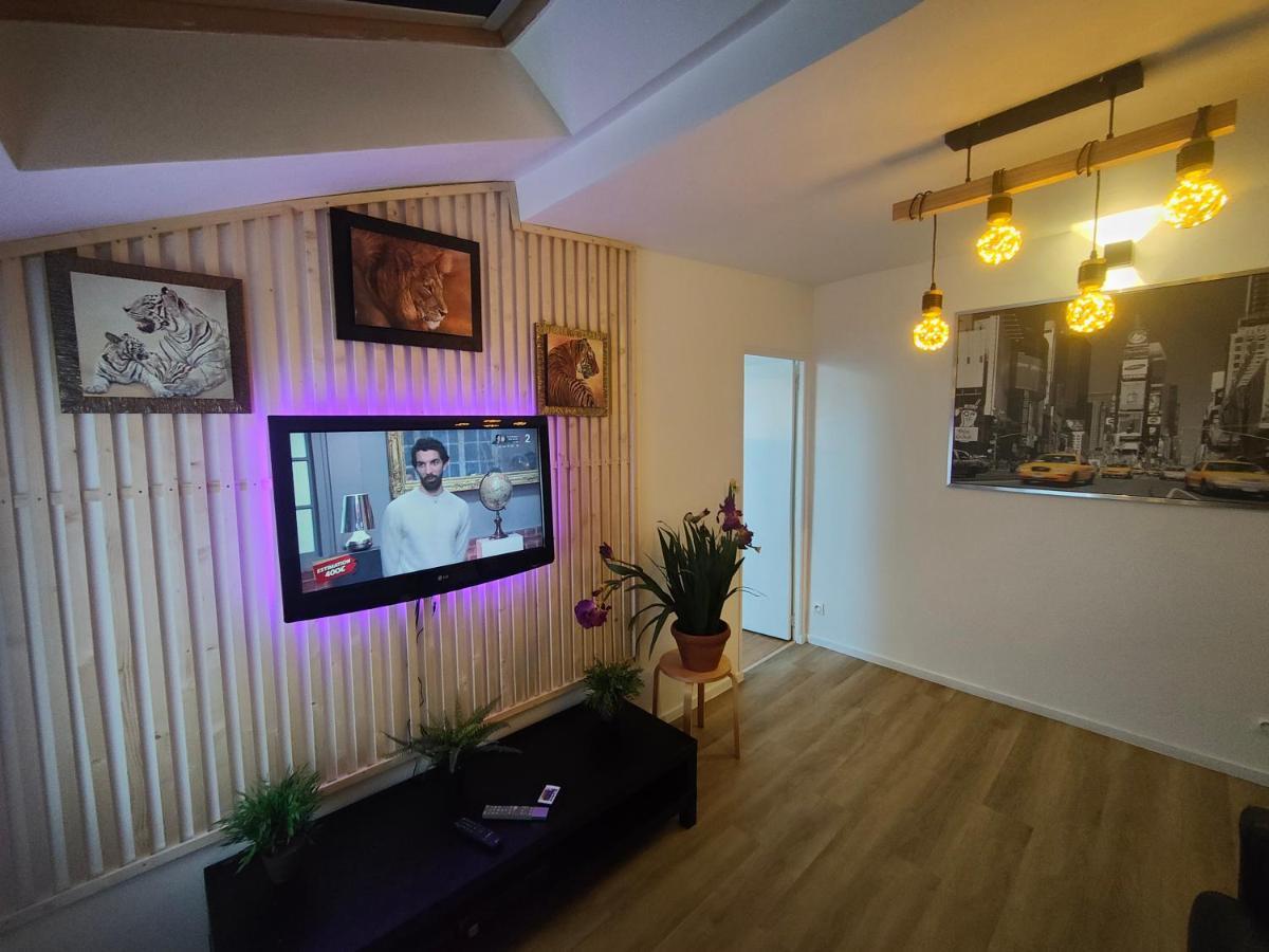 Les Lofts De Provins: Apt 1 Extérieur photo